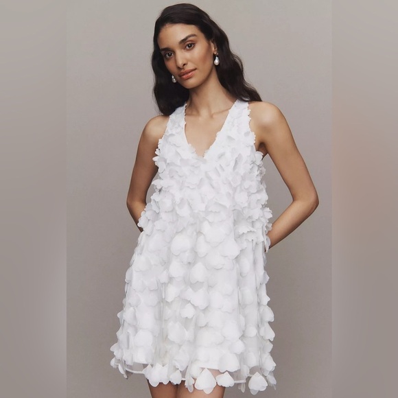 BHLDN Dresses & Skirts - NWT BHLDN Sleeveless 3D Floral V-Neck Swing Mini Dress Pure White